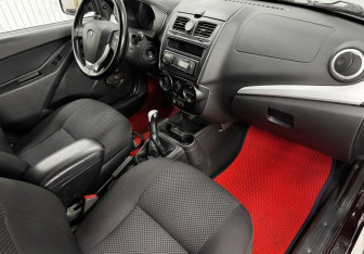 Подержанный автомобиль LADA (ВАЗ) Kalina Hatchback 2013 года (11 фото)