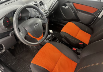 Подержанный автомобиль LADA (ВАЗ) Kalina Wagon 2015 года (9 фото)