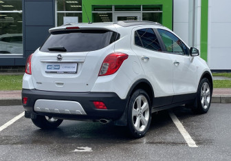 Подержанный автомобиль Opel Mokka 2013 года (5 фото)