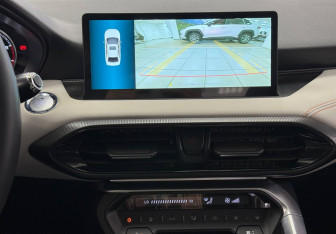 Подержанный автомобиль Kaiyi E5 2023 года (15 фото)