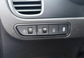 Подержанный автомобиль Kia Rio Hatchback 2020 года (15 фото)