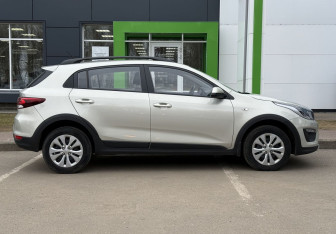 Подержанный автомобиль Kia Rio Hatchback 2019 года (4 фото)