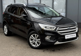Подержанный автомобиль Ford Kuga 2019 года (2 фото)