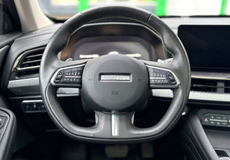 Подержанный автомобиль Haval F7 2023 года (13 фото)