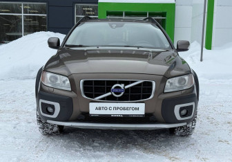 Подержанный автомобиль Volvo XC70 2011 года (2 фото)