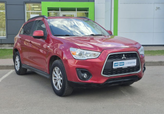 Подержанный автомобиль Mitsubishi ASX 2014 года (3 фото)