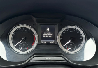Подержанный автомобиль Skoda Octavia Liftback 2018 года (14 фото)