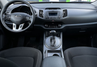 Подержанный автомобиль Kia Sportage 2012 года (11 фото)