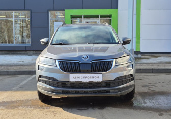 Подержанный автомобиль Skoda Karoq 2020 года (2 фото)