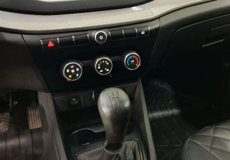 Подержанный автомобиль LADA (ВАЗ) Vesta Sedan 2023 года (10 фото)