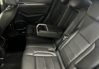 Подержанный автомобиль Haval F7 2019 года (17 фото)