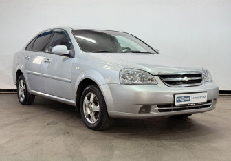 Подержанный автомобиль Chevrolet Lacetti Sedan 2008 года (3 фото)