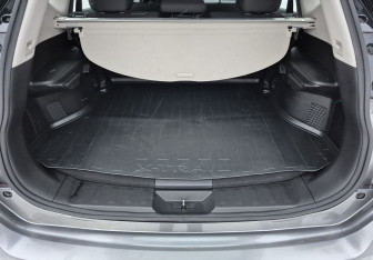 Подержанный автомобиль Nissan X-Trail 2022 года (17 фото)