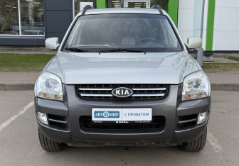 Подержанный автомобиль Kia Sportage 2006 года (2 фото)