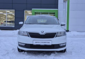 Подержанный автомобиль Skoda Rapid Liftback 2018 года (2 фото)