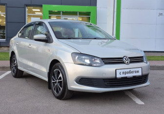 Подержанный автомобиль Volkswagen Polo Sedan 2011 года (3 фото)
