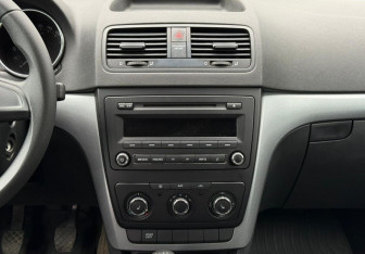 Подержанный автомобиль Skoda Yeti 2014 года (13 фото)