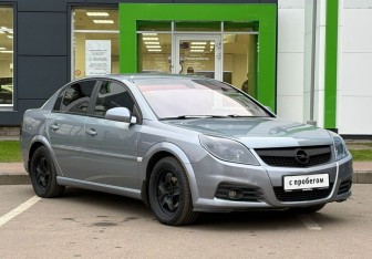Подержанный автомобиль Opel Vectra Sedan 2008 года (3 фото)