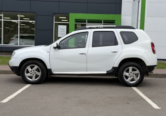 Подержанный автомобиль Renault Duster 2013 года (8 фото)