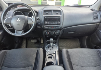Подержанный автомобиль Mitsubishi ASX 2014 года (14 фото)