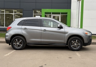 Подержанный автомобиль Mitsubishi ASX 2010 года (4 фото)