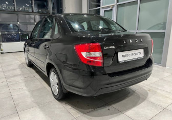 Подержанный автомобиль LADA (ВАЗ) Granta Sedan 2021 года (6 фото)