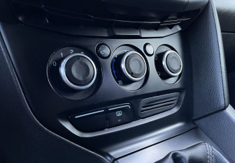 Подержанный автомобиль Ford Focus Sedan 2012 года (14 фото)