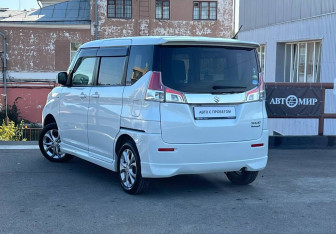 Подержанный автомобиль Suzuki Solio 2017 года (7 фото)