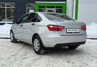Подержанный автомобиль LADA (ВАЗ) Vesta Sedan 2016 года (7 фото)