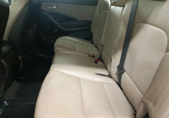 Подержанный автомобиль Hyundai Santa Fe 2016 года (15 фото)