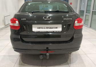 Подержанный автомобиль LADA (ВАЗ) Granta Liftback 2015 года (7 фото)