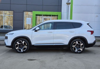 Подержанный автомобиль Hyundai Santa Fe 2020 года (4 фото)