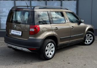 Подержанный автомобиль Skoda Yeti 2010 года (6 фото)