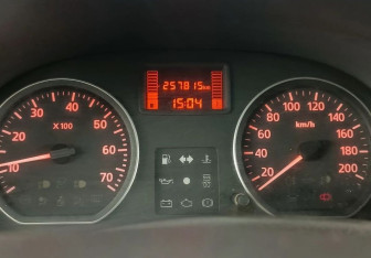 Подержанный автомобиль Nissan Almera Sedan 2014 года (13 фото)