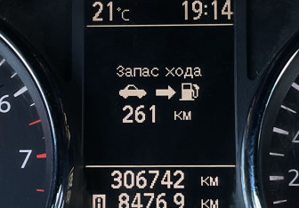Подержанный автомобиль Nissan Qashqai 2011 года (12 фото)