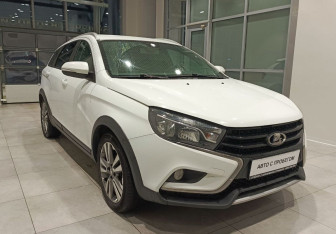 Подержанный автомобиль LADA (ВАЗ) Vesta Wagon 2020 года (3 фото)