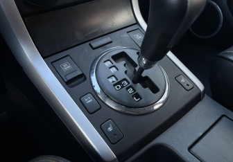 Подержанный автомобиль Suzuki Grand Vitara 2010 года (15 фото)