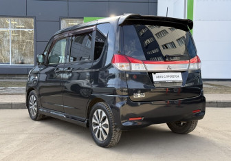 Подержанный автомобиль Mitsubishi Delica D:2 Compactvan 2015 года (7 фото)