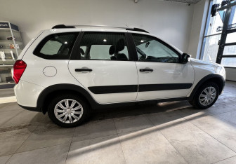 Подержанный автомобиль LADA (ВАЗ) Granta Wagon 2023 года (5 фото)