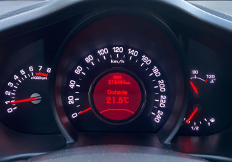 Подержанный автомобиль Kia Sportage 2010 года (12 фото)