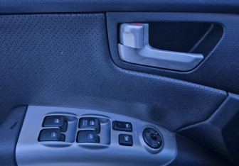 Подержанный автомобиль Kia Sportage 2007 года (16 фото)