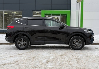 Подержанный автомобиль Haval F7 2023 года (4 фото)