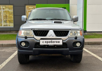 Подержанный автомобиль Mitsubishi Pajero Sport 2006 года (2 фото)