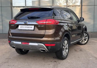 Подержанный автомобиль Geely Atlas 2019 года (6 фото)