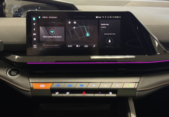 Подержанный автомобиль Changan UNI-V 2024 года (15 фото)