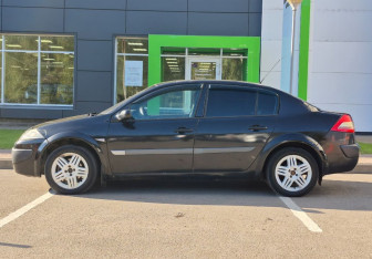 Подержанный автомобиль Renault Megane Sedan 2006 года (7 фото)