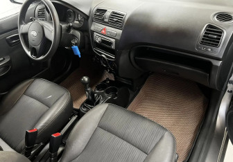 Подержанный автомобиль Kia Picanto 2010 года (11 фото)