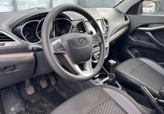 Подержанный автомобиль LADA (ВАЗ) Vesta Wagon 2018 года (11 фото)