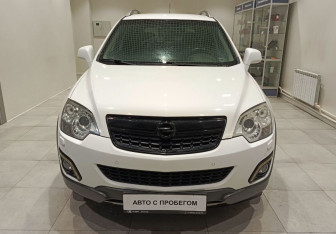 Подержанный автомобиль Opel Antara 2013 года (2 фото)