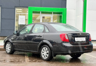 Подержанный автомобиль Daewoo Gentra Sedan 2013 года (7 фото)